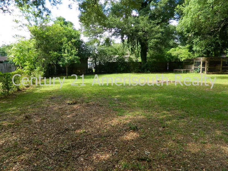 Building Photo - 212 Charleston Dr