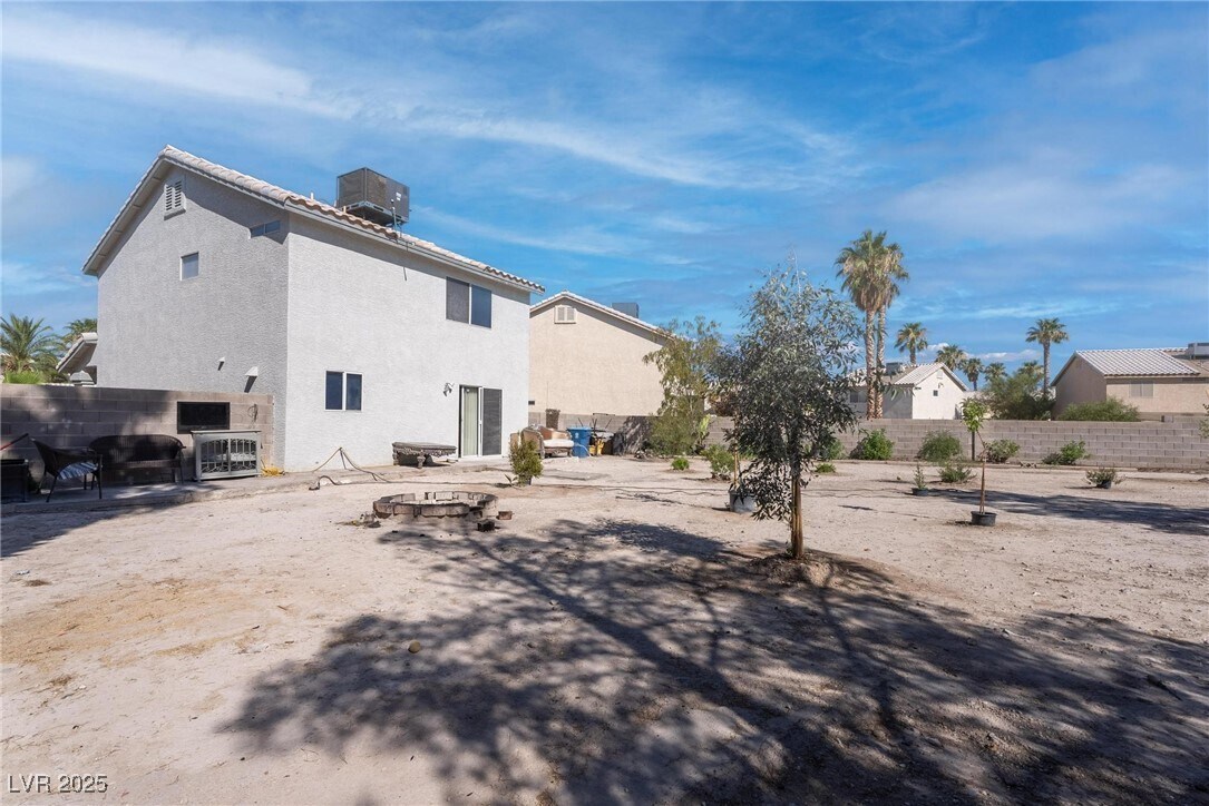 Foto principal - 6101 Crockery St