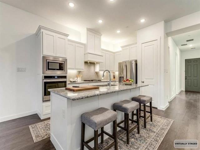 Foto del edificio - 7443 Tiffany Dr