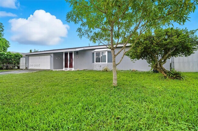 Building Photo - 9710 Sunset Strip