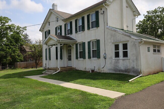 Foto del edificio - 3244 Skippack Pike