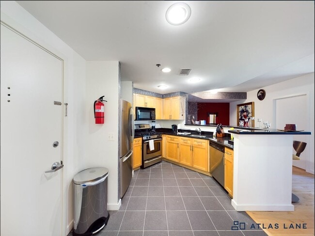 Foto del edificio - Professionally Managed, 2 Bedroom  1  Bathroom  Condo // Cleveland Park// Amenity Rich Condo