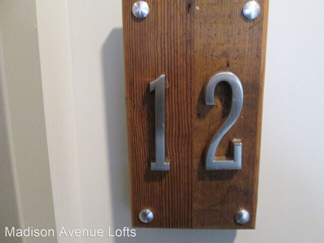 Foto del edificio - 2742 N 48th St