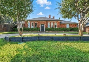 Building Photo - 7938 Fair Oaks Ave