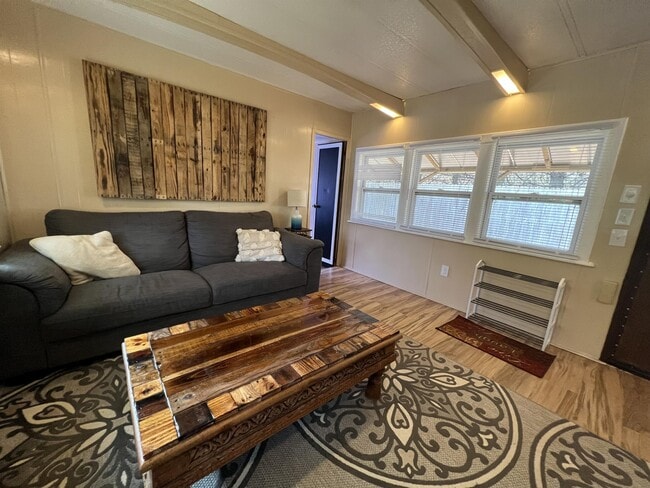 Foto del edificio - 27 Mandalay Dr