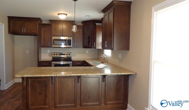 Building Photo - 7503 Craigmont Cir SW