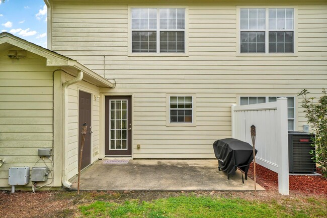 Building Photo - 562 Wingspan Way