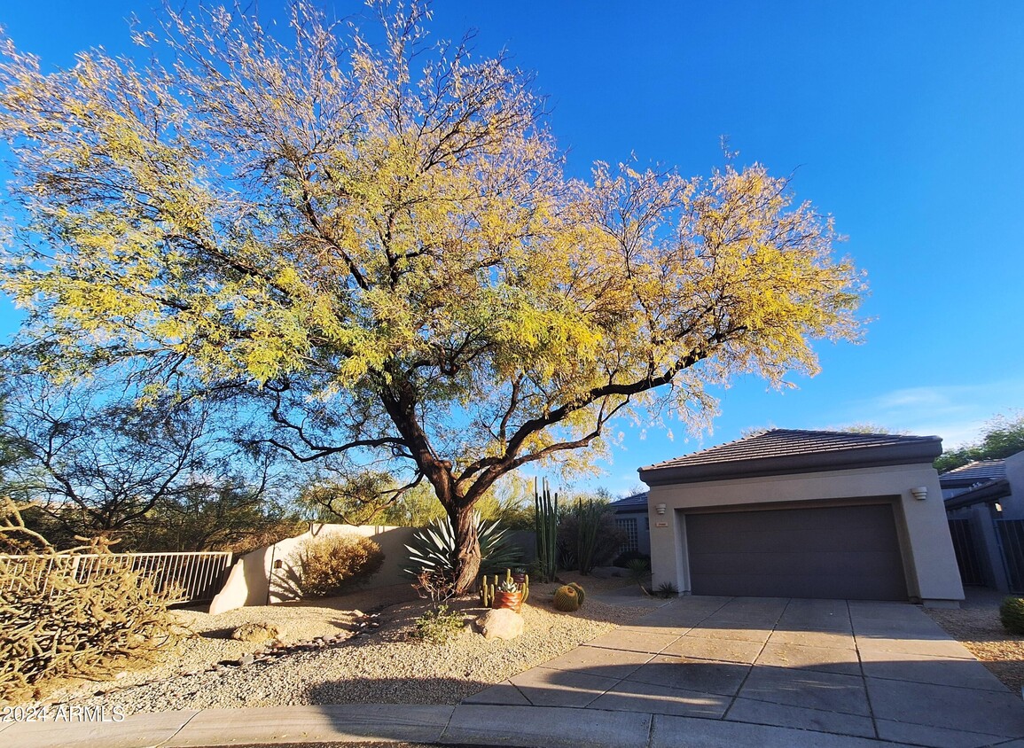 Foto principal - 7089 E Whispering Mesquite Trail