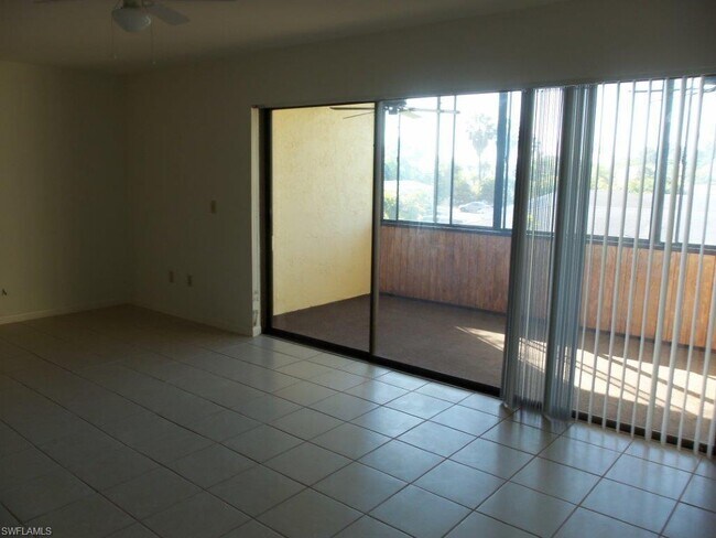 Foto del edificio - 7012 Constitution Blvd
