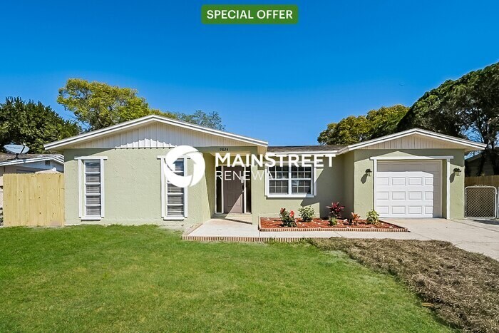 Foto principal - 3 Bedroom Pet-Friendly Home in PORT RICHEY...