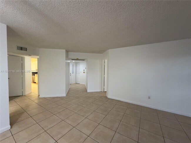 Foto del edificio - 2629 SE 19th Ct