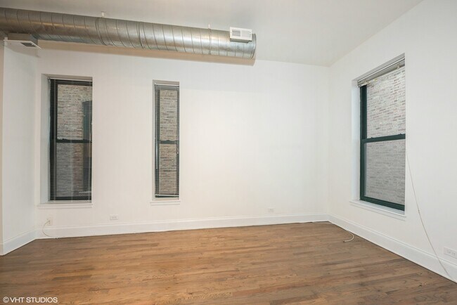 Foto del edificio - 805 N Wabash Ave