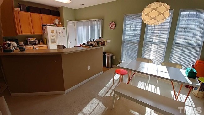 Building Photo - 529 Perrault Dr
