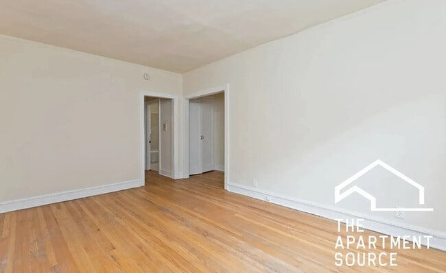Building Photo - 1335 W Touhy Ave