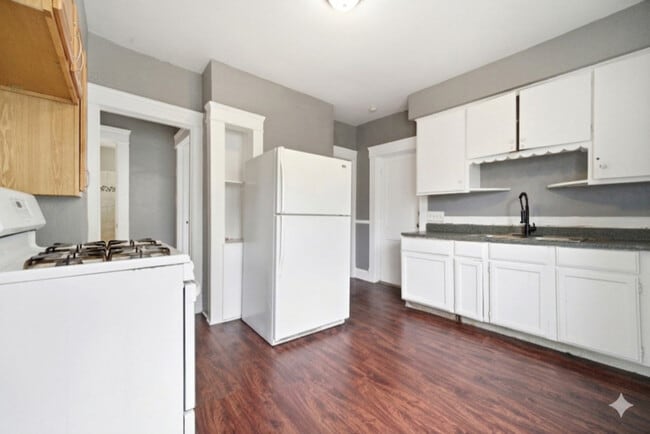 Building Photo - 3691 E 116th St