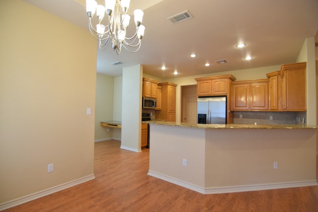 Building Photo - 201 Taylors Dr