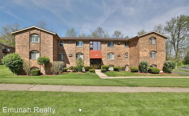 Building Photo - 5453 Camelot Dr