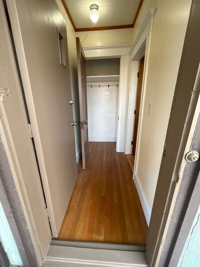 Foto del edificio - 72-74-74 Maple St