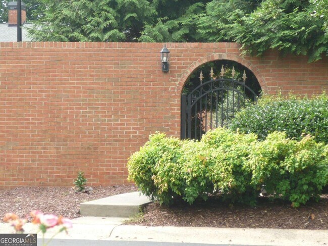 Foto del edificio - 34 Mt Vernon Cir