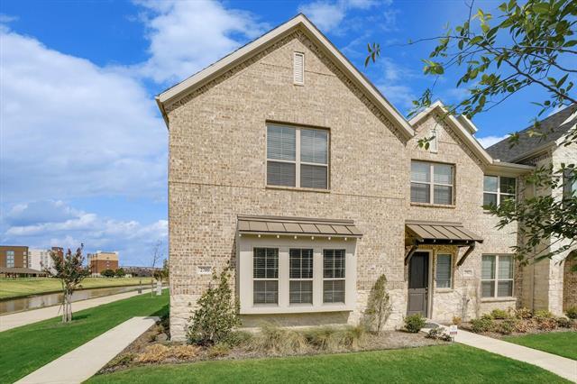 Building Photo - 2700 Parkview Ct