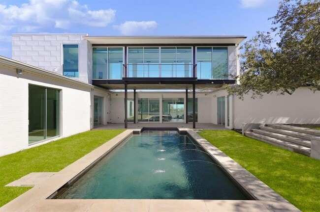 Building Photo - 5204 Ridge Oak Dr