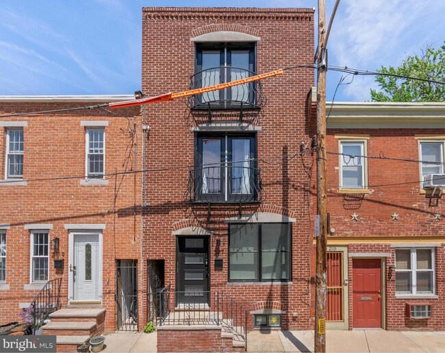 Foto del edificio - 2117 Clymer St