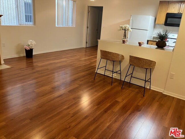 Building Photo - 1952 Selby Ave