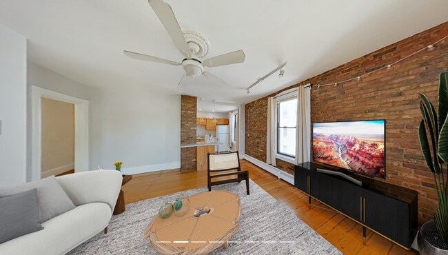 Foto del edificio - 1536 Tremont St
