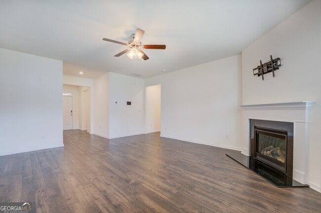 Foto del edificio - 4113 Spencer Ln