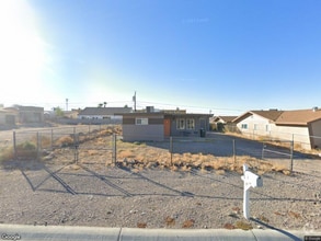 Building Photo - 2400 Ripple Dr