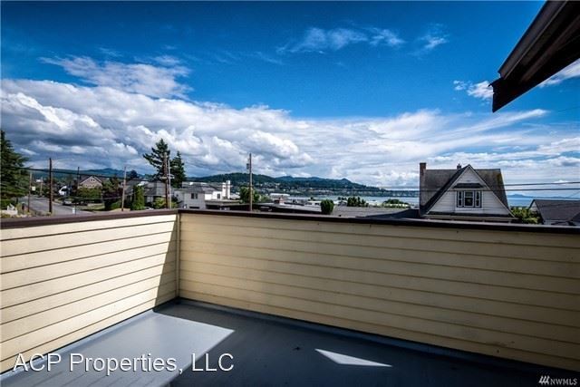 Building Photo - 3 br, 1.5 bath House - 2514 Eldridge Ave.