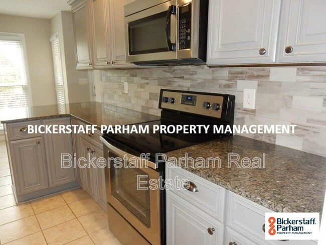 Foto del edificio - 7455 McKee Rd