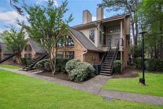 Building Photo - 16800 Sugar Pine Dr