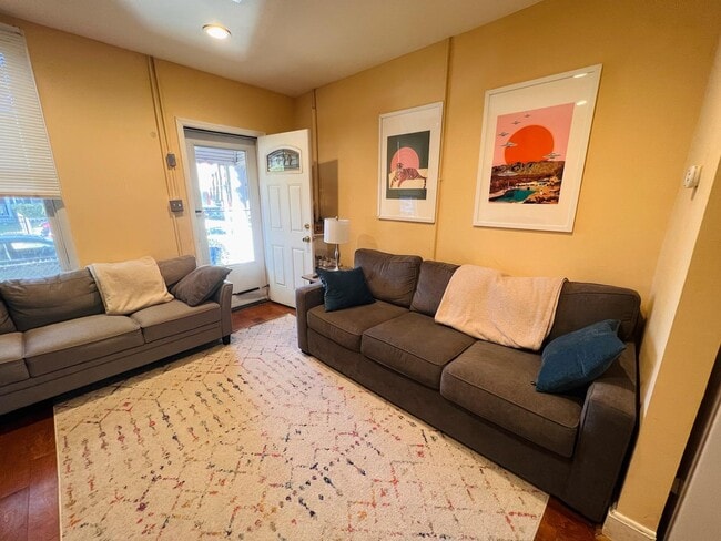 Living Room - 3415 Hickory Ave