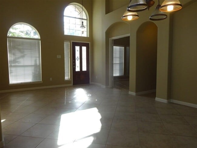 Building Photo - 14302 Baron Creek Ln