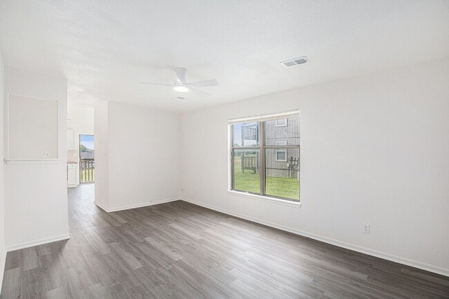 Foto del edificio - Beautiful 2-bedroom in the heart of Raymore!