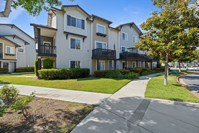 Building Photo - Arbors at Parc Rose