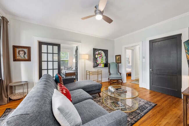 Foto del edificio - 800 Magnolia Ave