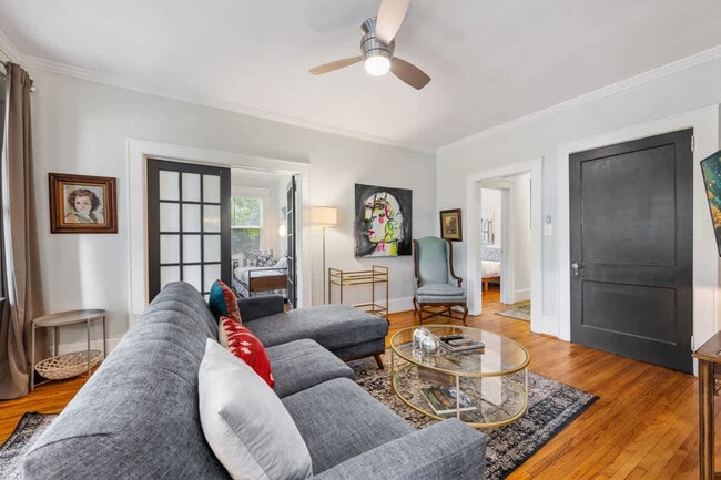 Building Photo - 800 Magnolia Ave