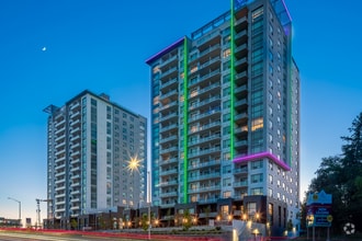 Building Photo - 549-549 Fanshawe Park Rd W
