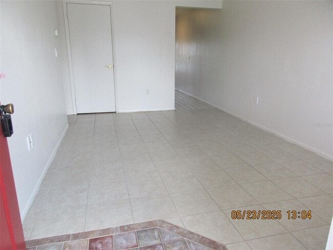 Building Photo - 45 Lake Villa Way