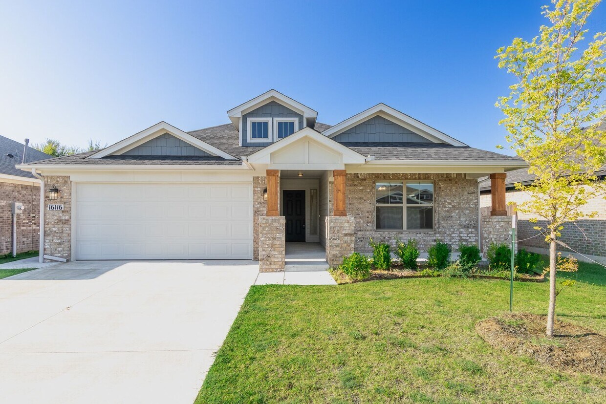 Primary Photo - New Home in Moore For Rent