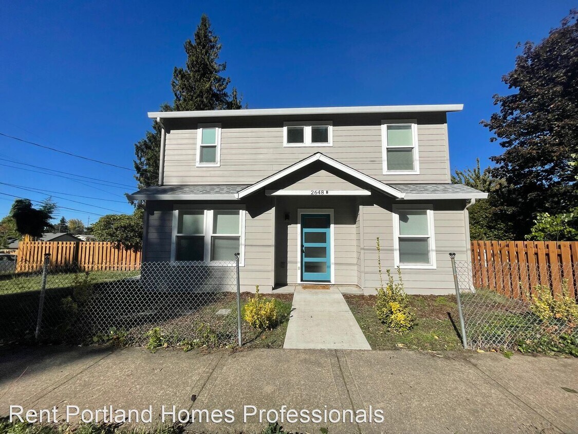 Primary Photo - 2 br, 1 bath House - 2648 SE 107th Ave #B