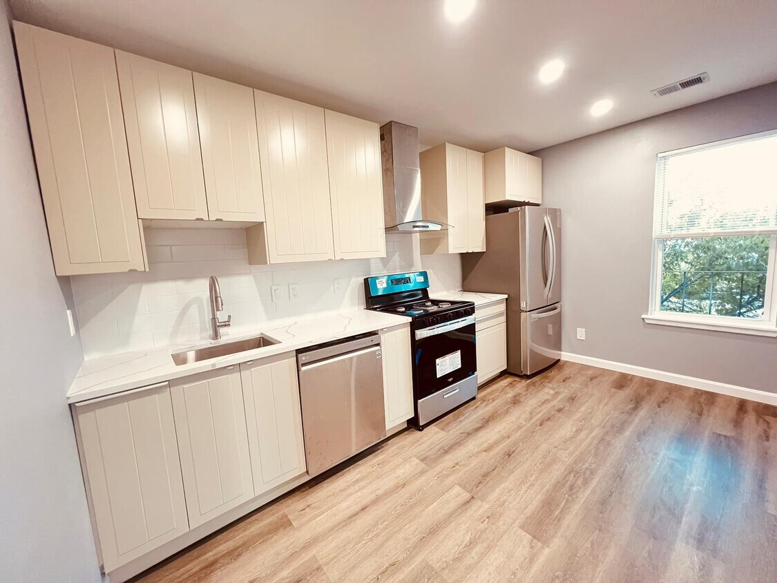Primary Photo - 77 Manville Rd