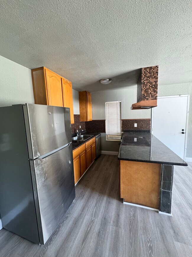 Cocina - 6724 Plymouth Rd