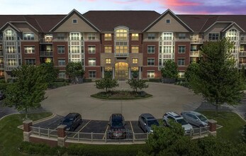 Building Photo - 4130 S Lake Dr