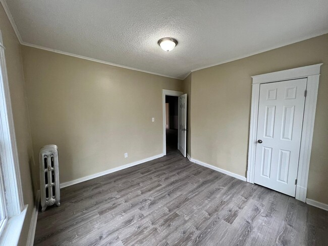 Building Photo - 16 Olivine St