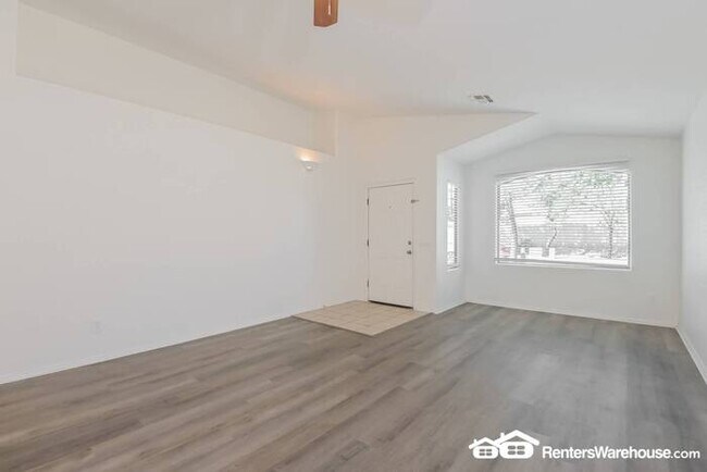 Building Photo - Spacious updated 4 Bed, 2 Bath home in Tucson