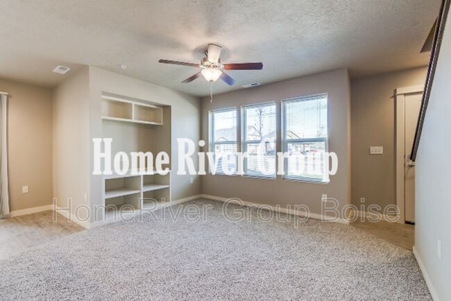 Foto del edificio - 4771 N Morninggale Dr