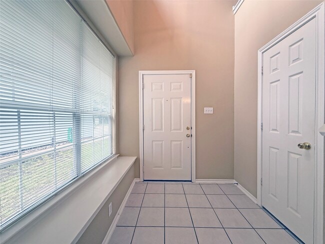 Foto del edificio - 63 Ledgestone Pl